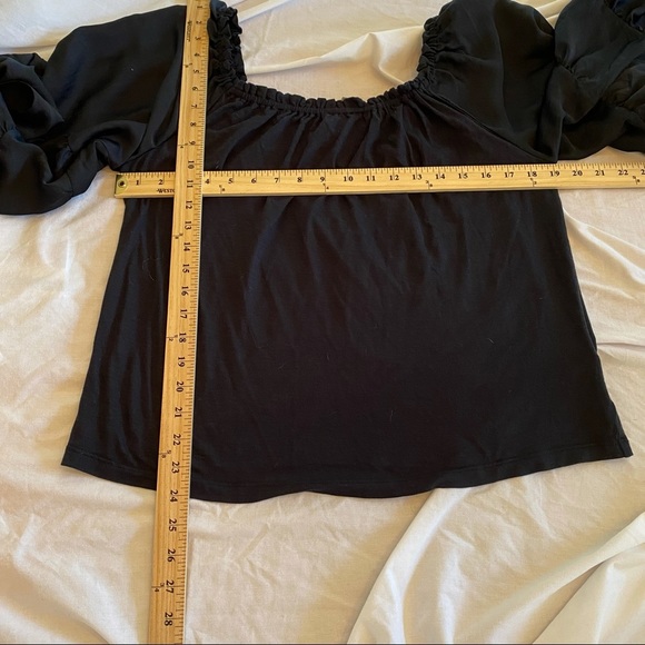 Anthropologie Gloria Off The Shoulder Ruffle Bell Sleeve Top Black size Medium - Picture 3 of 9